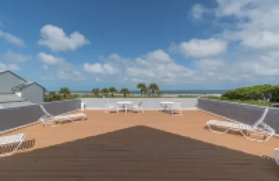 Luxury Amenities and Private Beach Access - Charming Coastal Retreat