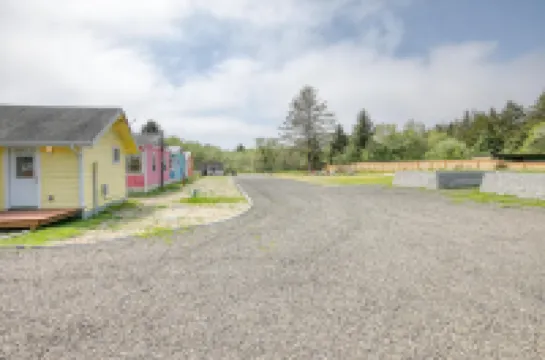 Cozy Loft Tiny House and Shared Playground - Charming Beachside Retreat