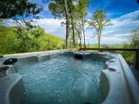 Charming Cabin with Fire Pit and Game Area - Cozy Mountain Retreat Hotels in Henderson County