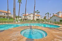 Ground Level Condominium with Pool and Golf Access - Elegant Oasis