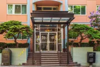 14th-Floor Family-Friendly Condo in Downtown Seattle w/City Views & Free WiFi Các khách sạn ở First Hill