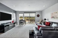 Spectacular Golf Course Views and Heated Pool - Luxurious Retreat