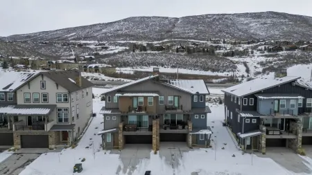 Incredible Views and Inviting Outdoor Space - Stunning Modern Retreat