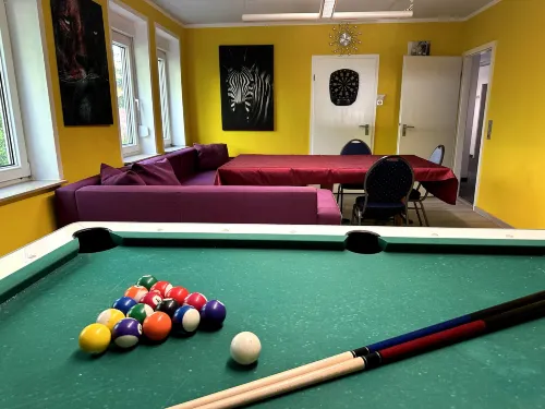Large accommodation for up to 18 people near Halle & Leipzig with Pool Table Hotels in Landsberg