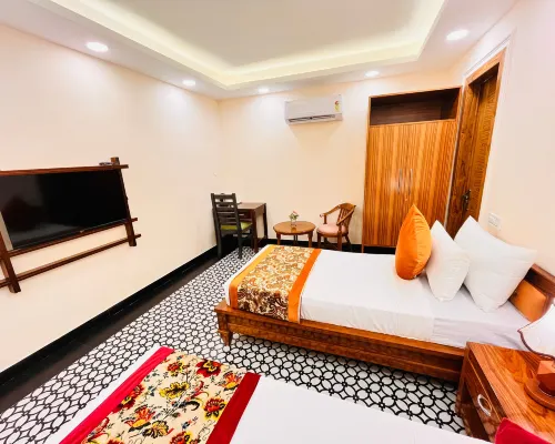 Hotel Green Galaxy - Green Park South Delhi 鄰近全印度醫學研究所（AIIMS）的酒店