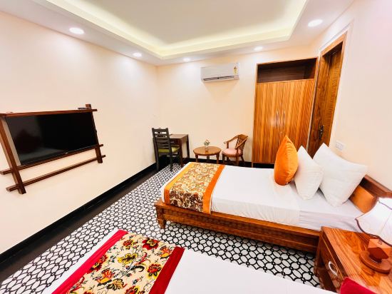 Hotel Green Galaxy - Green Park South Delhi