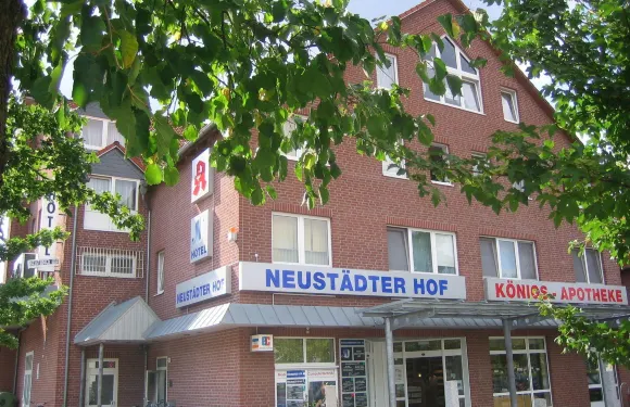 諾伊施塔特爾加尼霍夫酒店