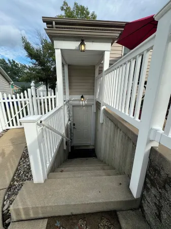 Fenton Oasis - private pool and garden Отели в г. Мерамек Тауншип