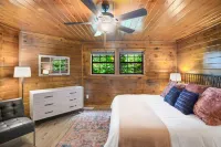 Serene Mountain Haven - Hot Tub, Fire Pit, Game Room Hotels in Mineral Bluff