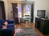 Cozy and fresh one-bedroom, 10 minutes from Old Town Alexandria