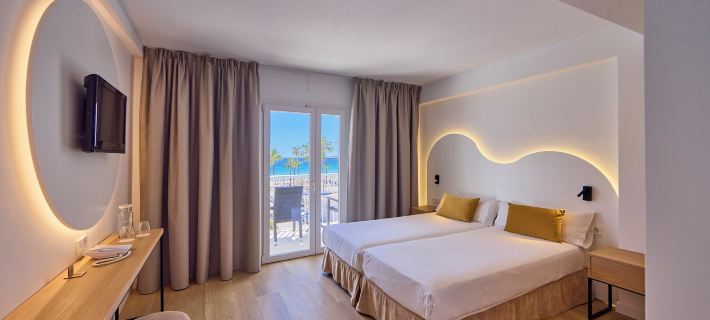Universal Hotel Bikini Hotels in Llevant