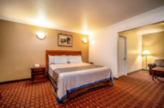 Regency Inn & Suites Downey