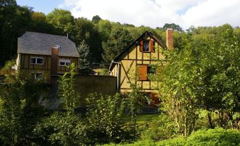 Holiday Home Kaifenheim Near Volcano Park