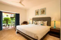 Coconut Grove Beach Resort Hôtels à : Salcete