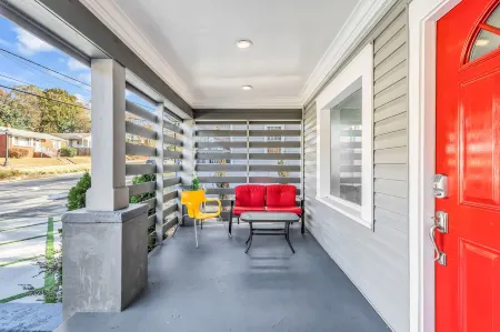 Charlotte Luxury Home NoDa Отели рядом с достопримечательностью «Спектрум-центр»