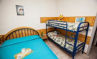 Quiet Little Villa by the Seaside in Rosolina Mare