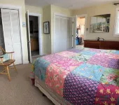 Sea Breezes is an elegant waterfront house