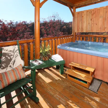 Howling Wolf - One Bedroom Cabin