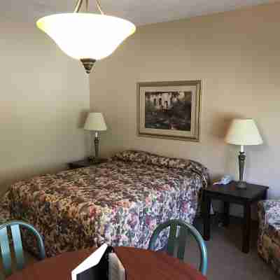 Carriage House Country Club Rooms