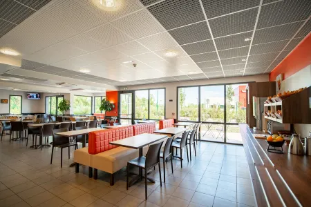 Ace Hôtel Paris Marne la Vallée Отели в г. Помёз