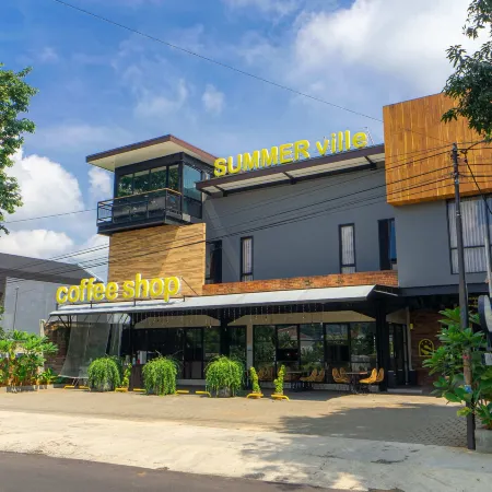 Summerville Hotel & Coffee Shop