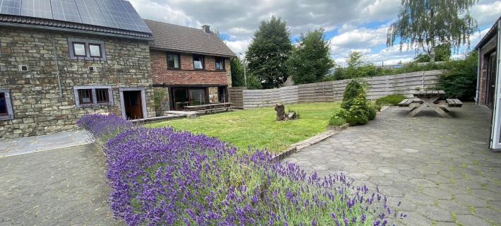 Spacious Waimes Villa Hotels in Waimes