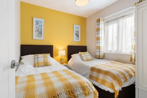 Bramble Cottage - Dog Friendly Cottage with Hot Tub