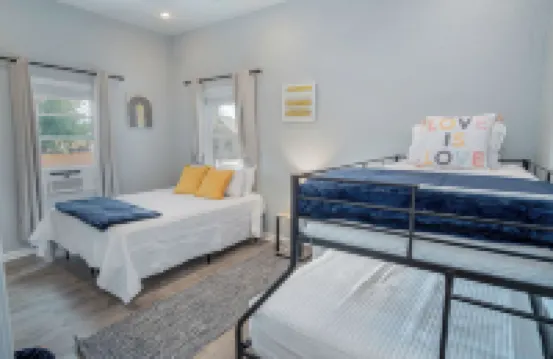 Cozy and Lovely 2Br 2BA Apt#A Near Lively Downtown Hotel di 
