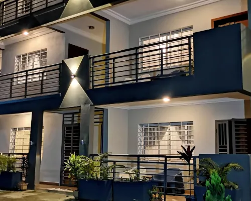 Akhard Haus Hotels in Fako
