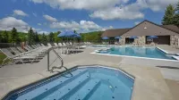 Seven Springs 3 Bedrooms Premium Condo by RedAwning - Save 10% on 3 Nights, 15% on 5 Nights! Hotels in Middlecreek Township