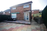 Family Holiday Home With Hot Tub & Sauna Sleeps 8 - Bungalows