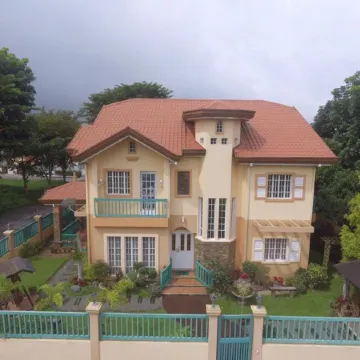 Charming Tagaytay Vacation Home