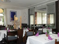 Hotel-Restaurant Thomsen Hotels near Huchting