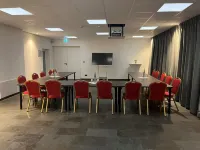 Landgasthof Zur Burg Grenzau Hotels in Hillscheid