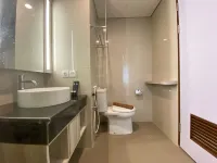 Modern and Spacious Studio Room at Green Kosambi Apartment - Gym