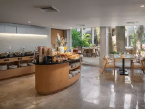 ヒルトン ガーデン イン カンクン エアポート ベニート・ファレスのホテル