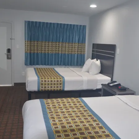 Travelers Inn