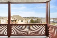 Rockwood Lakeview Getaway Incredible Location!