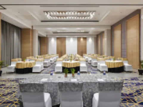 ラカビ・ザ・フェルン, イガトプリ ナーシクのホテル