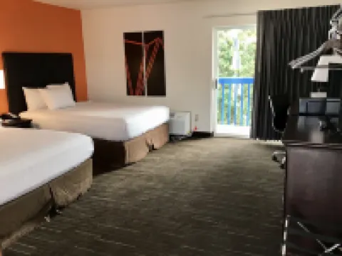 Howard Johnson by Wyndham Spokane Hotels in Spokane