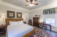 Chipman Hill Suites - Union Street - parking
