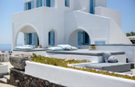 Kalestesia Suites Hotels in der Nähe von Strand Red Beach