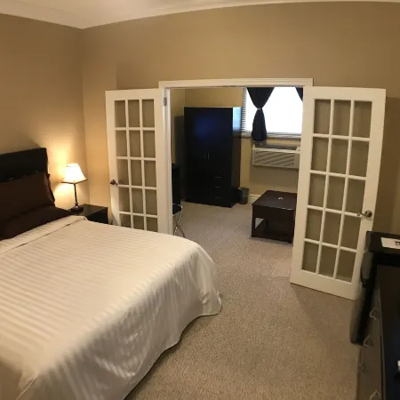 Balsam Suites Boutique Inn & Residence Hotels in Cochrane District