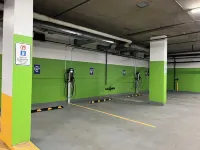 Holiday Inn MONTREAL CENTREVILLE DOWNTOWN by IHG - 駐車場