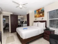 Caribbean Resort by the Ocean Hotels near Hollywood Beach Trikke