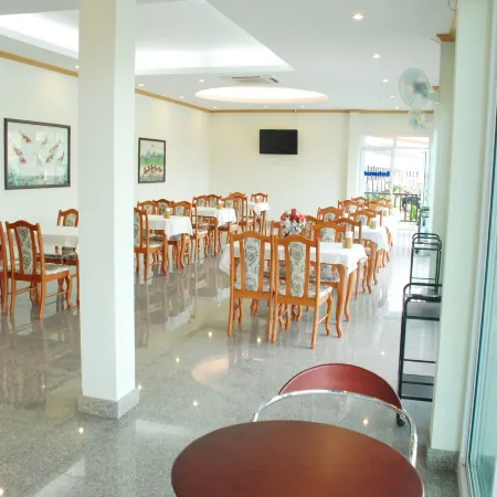 Martina Hotel Surin