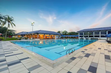 Glenmarie Hotel and Golf Resort