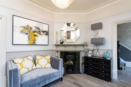 The Lawn Guest House Gatwick - 4-Star
