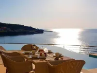 Pictures Suites - breakfast