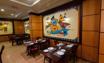Grand Pyramids Hotel